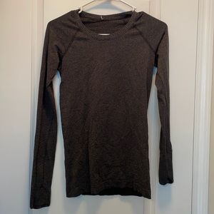Black Lululemon Long sleeve Swiftly Tech